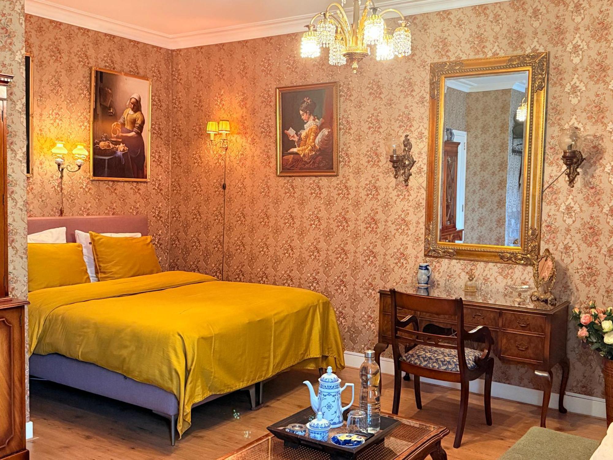 Luxurious Classical Dutch Styled Room In City Centre Of The Hague - Home Stay Kültér fotó